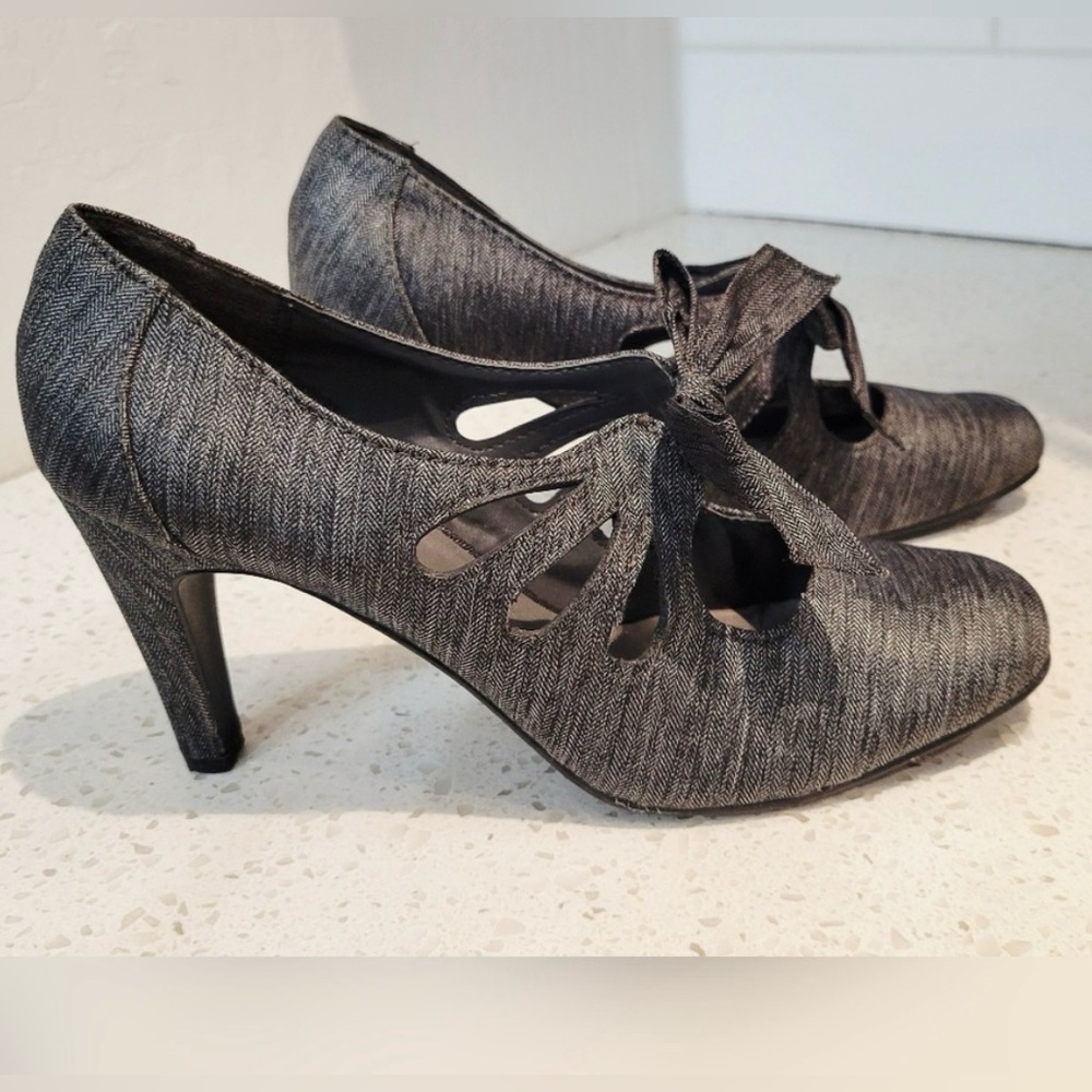 Ann Marino Gray Women's Heels w/Bow | Size 8.5M